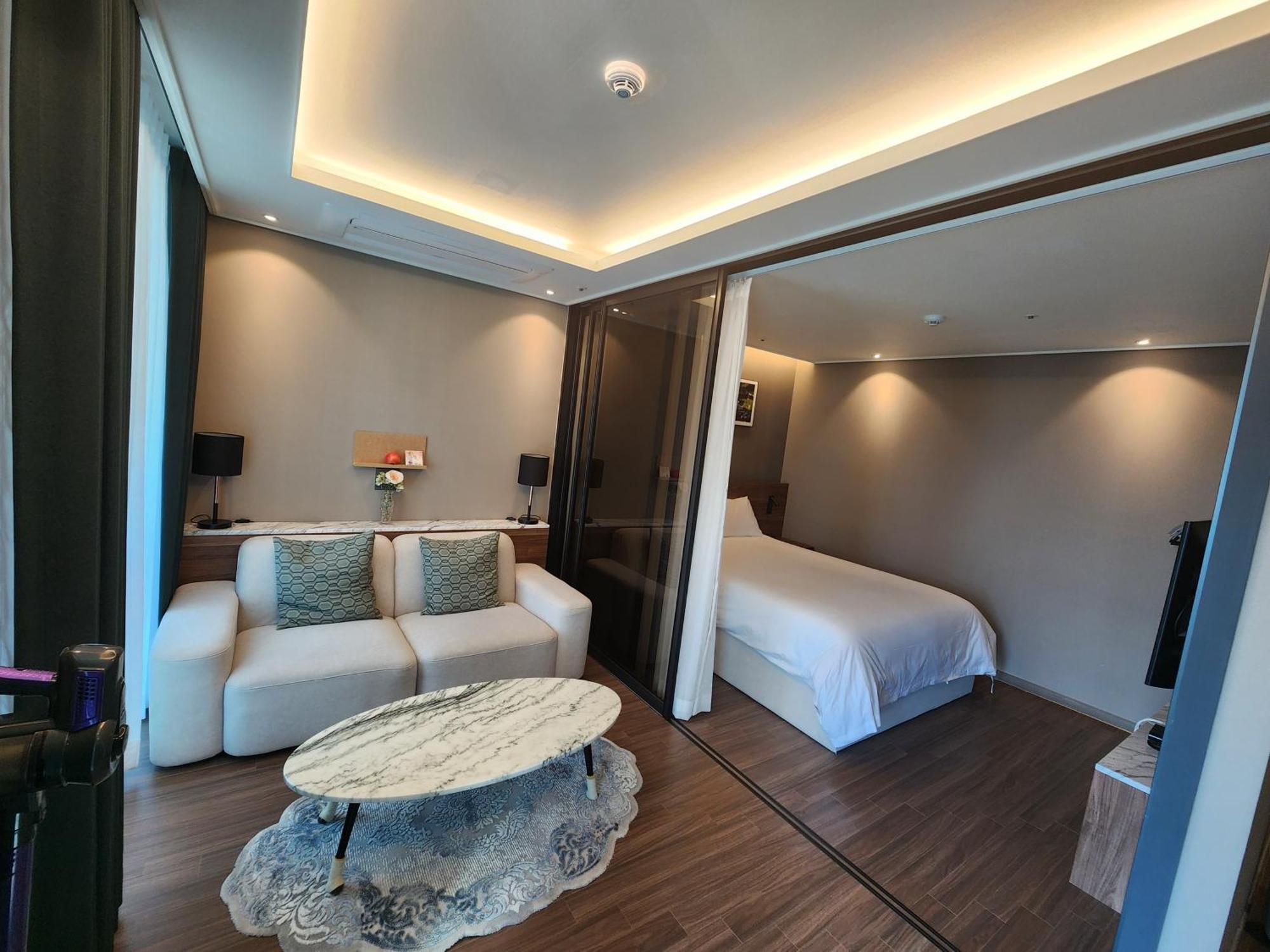Sienna Ambassador Residence Busan Exterior photo